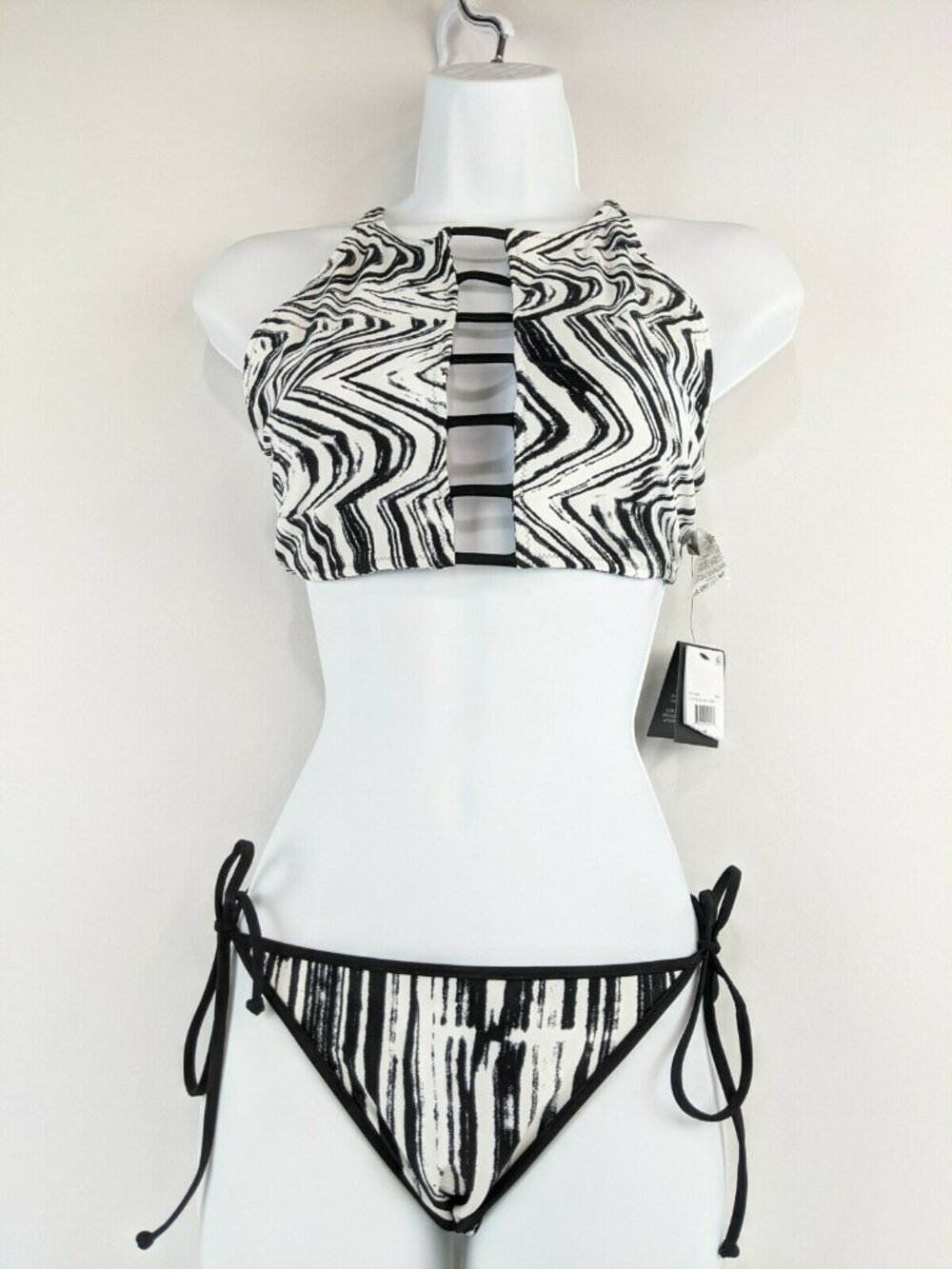 Volcom Womens Bikini Size M 2 Pc Black Blue Stay Tuned Tie Reversible New w tags - Picture 2 of 9